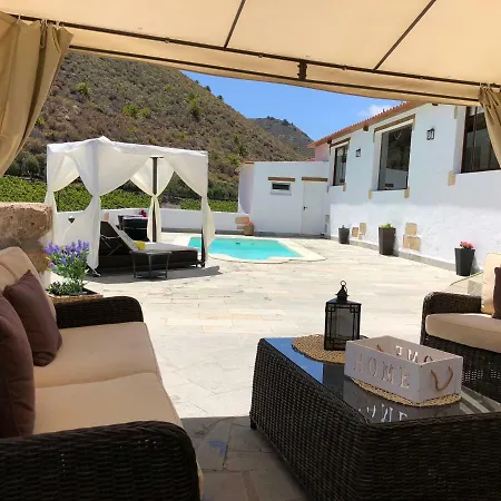 Willa Paula Golf Wine & Relax